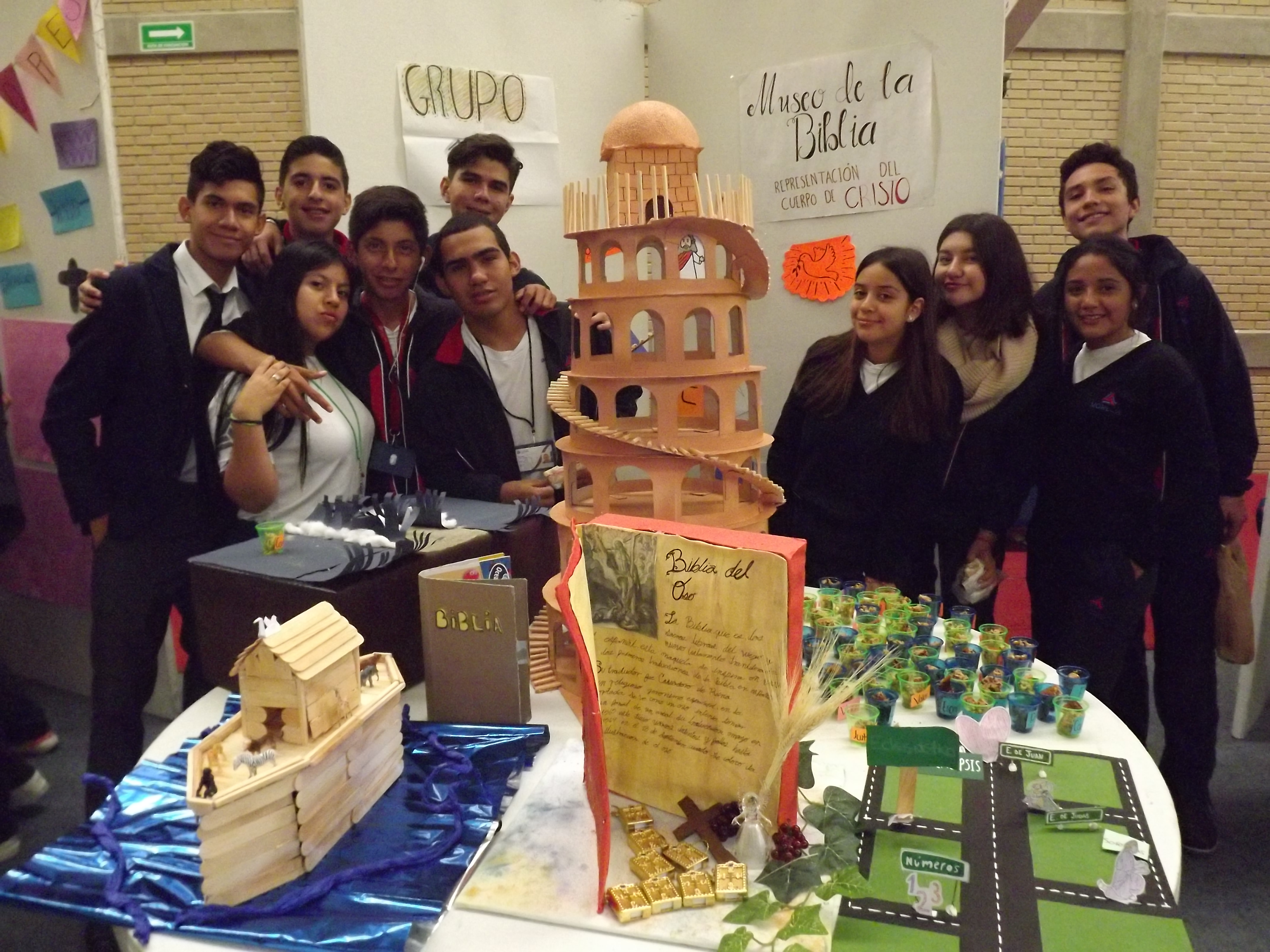 PRESENTAN PROYECTOS LOS ALUMNOS DE PREPARATORIA DE LA SALLE MORELIA