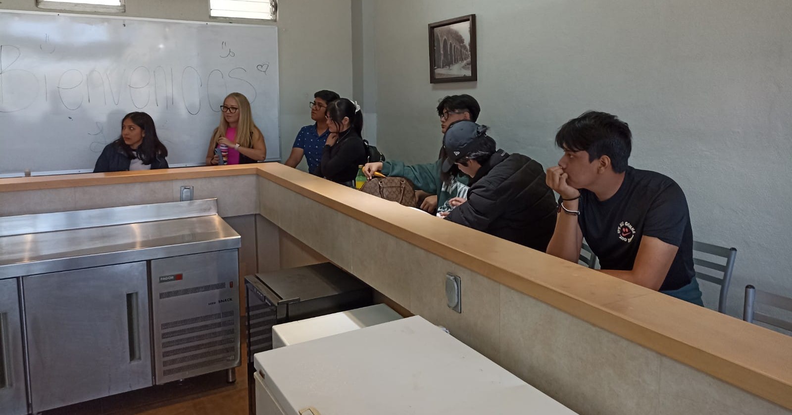 VISITA DE ALUMNOS DEL COLEGIO ROTTERDAM DE ZIHUATANEJO, GUERRERO. 