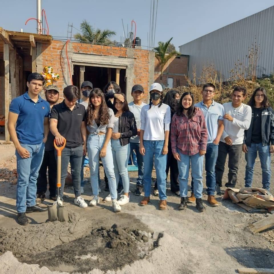 VISITA DE ALUMNOS DE ARQUITECTURA A OBRA 