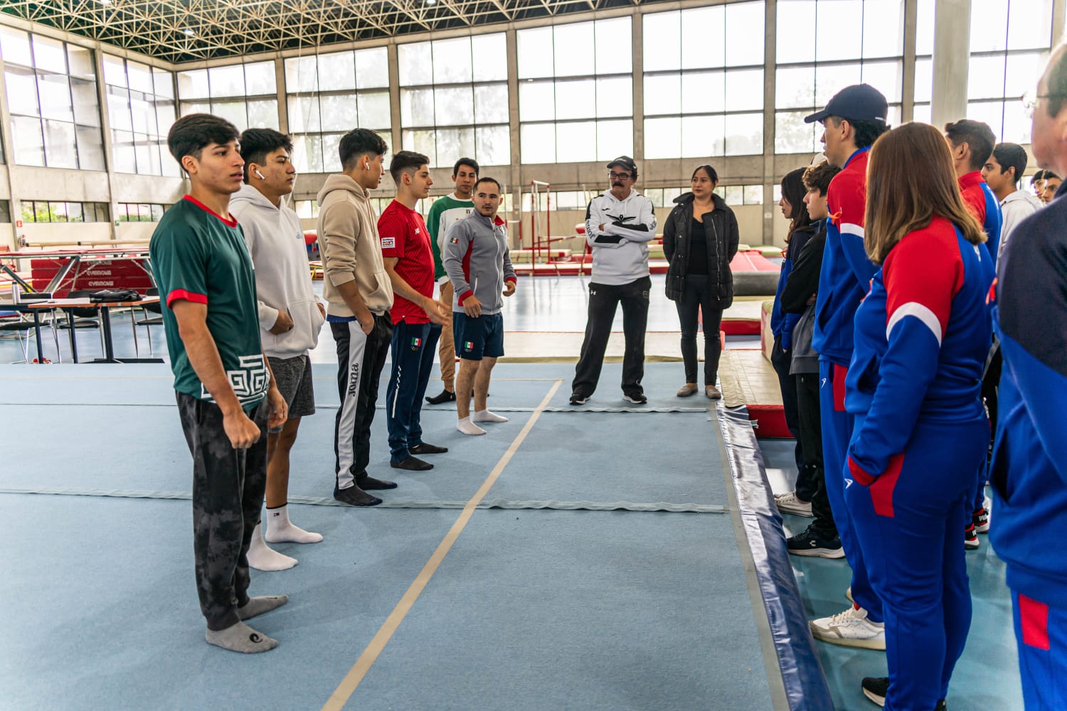ALUMNOS DE CIENCIAS EN EL DEPORTE VISITAN LA CNAR
