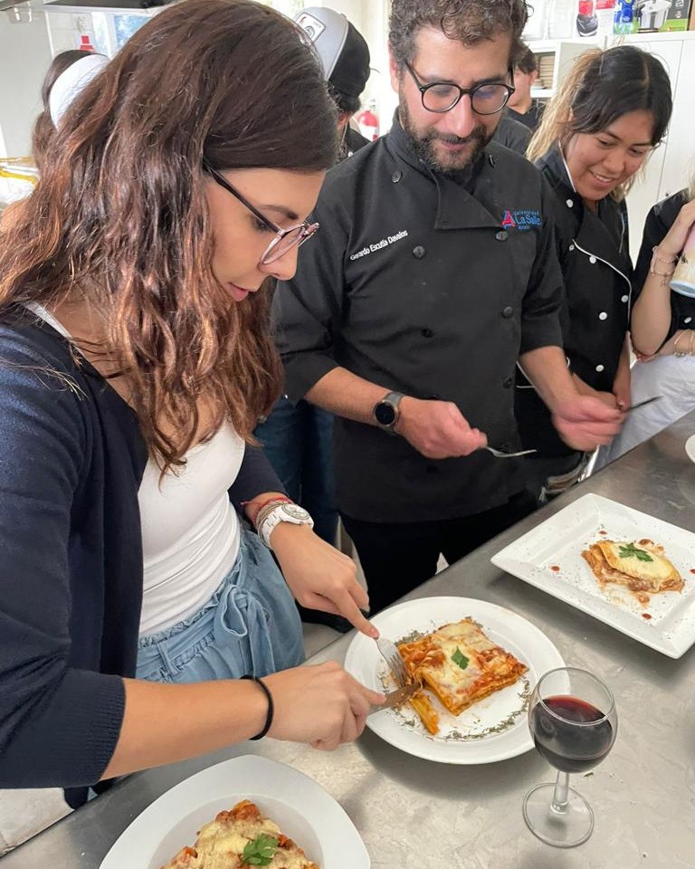 PRÁCTICAS DE PLATILLOS ITALIANOS POR PARTE DE LOS ALUMNOS DE LA LICENCIATURA EN ADMINISTRACIÓN DE EMPRESAS TURÍSTICAS