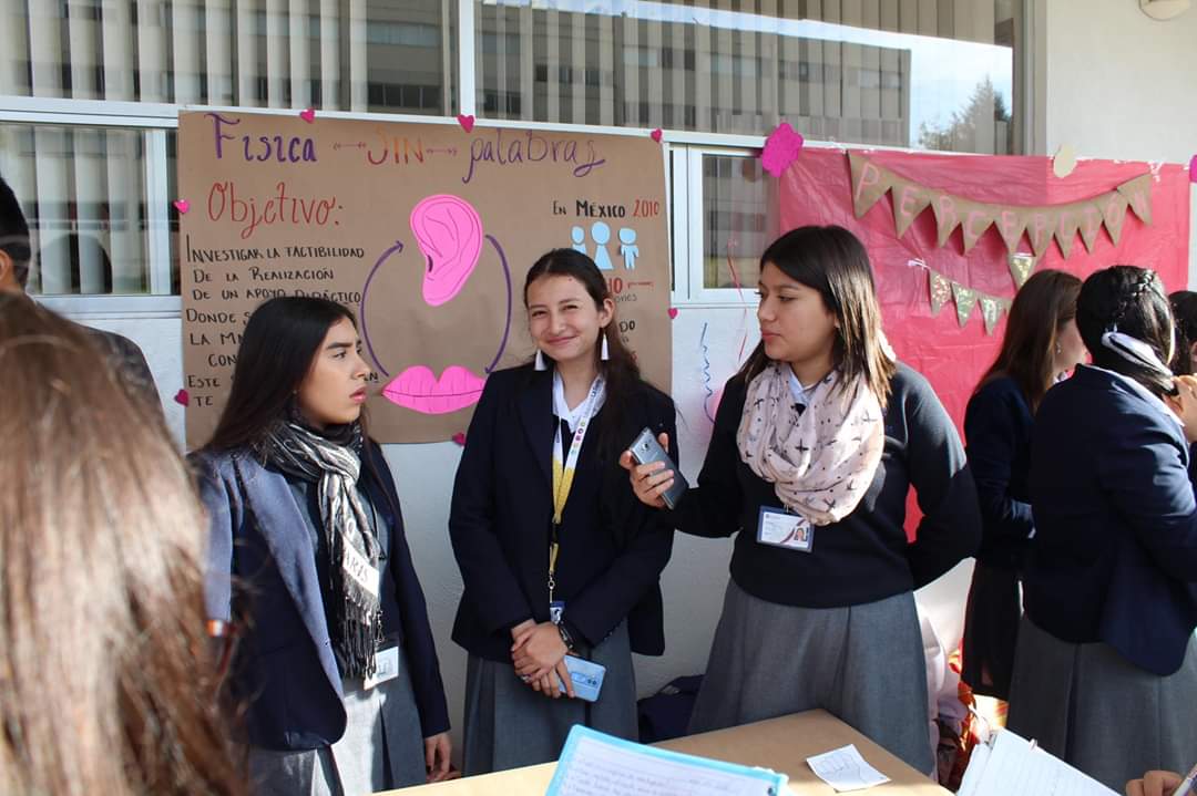 PRESENTACIÓN DE PROYECTOS DE LA FERIA DE CIENCIAS