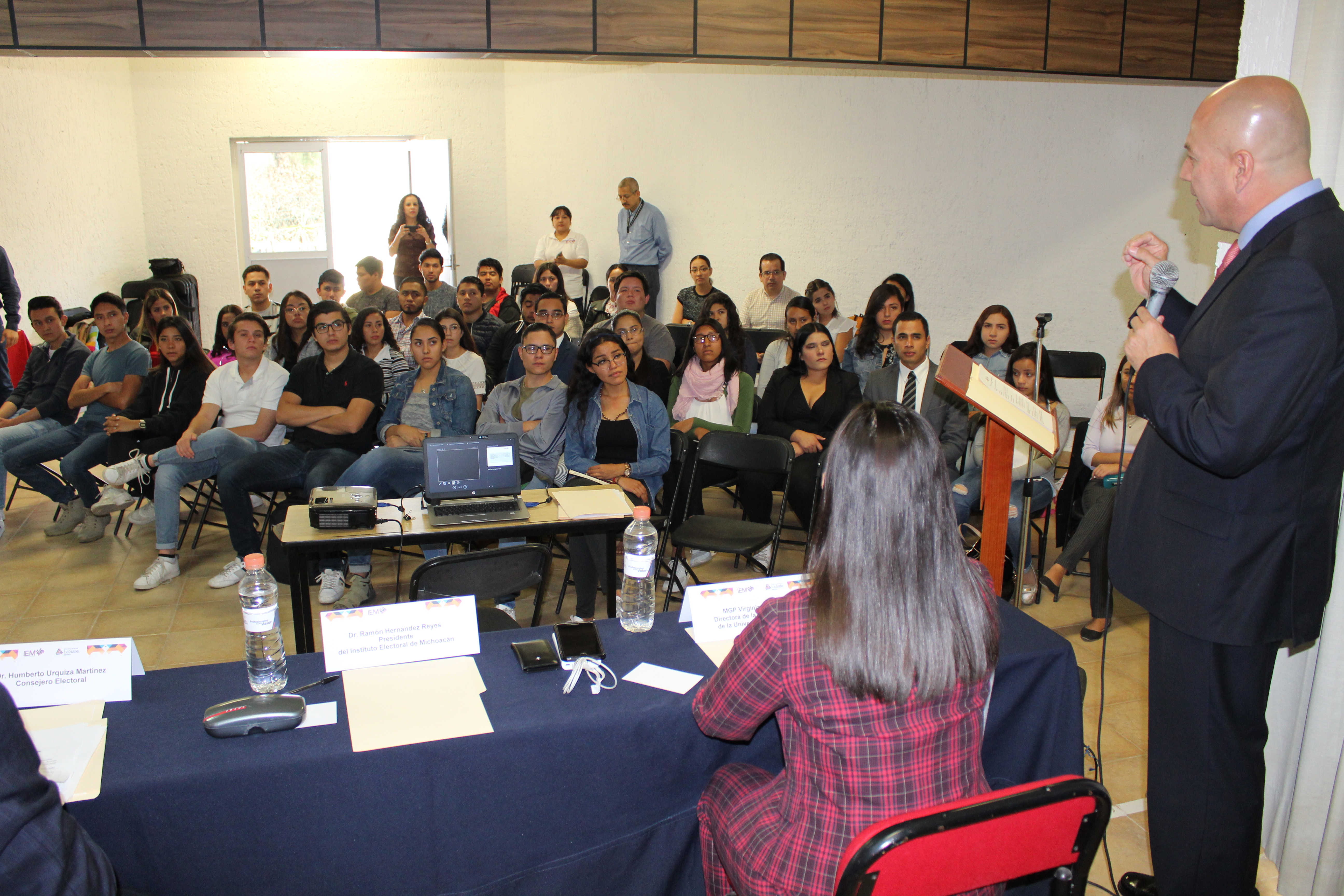 DIÁLOGOS JUVENILES 2019 Y CONFERENCIA 