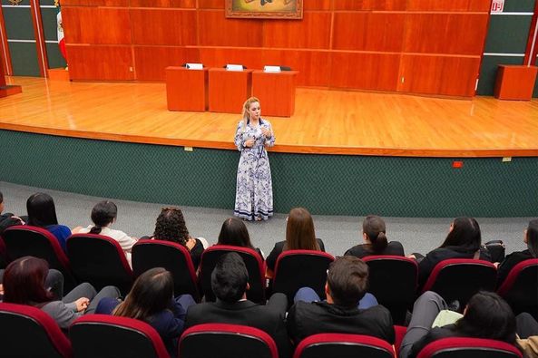 VISITA AL SUPREMO TRIBUNAL DE JUSTICIA EN EL ESTADO 