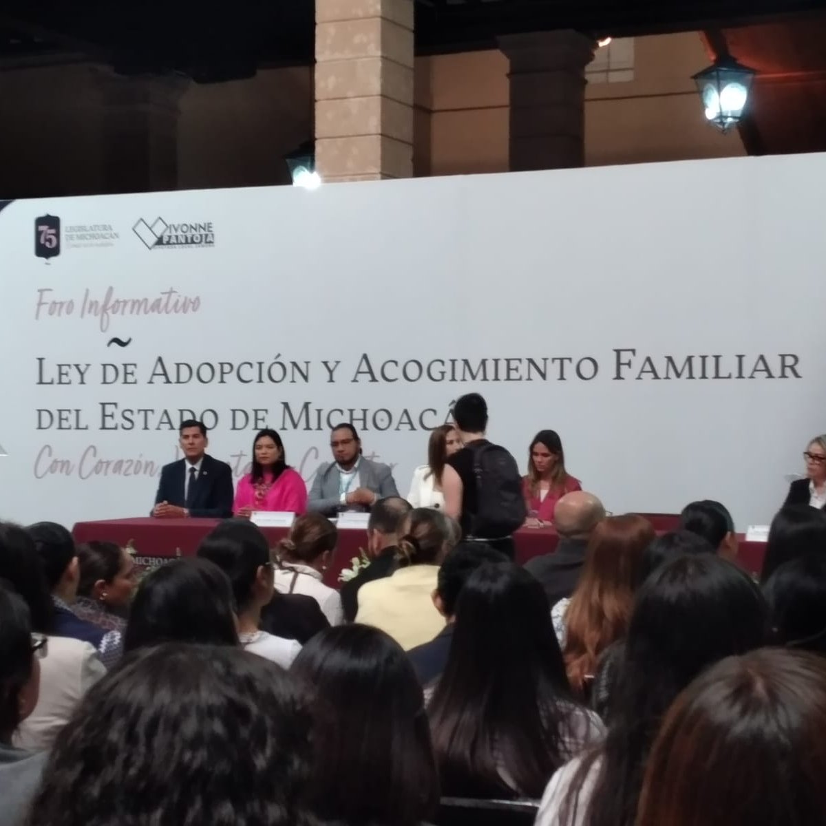 FORO INFORMATIVO DE LA LEY DE ADOPCIÓN Y ACOGIMIENTO FAMILIAR DEL ESTADO DE MICHOACÁN, PRESENTADA POR LA DIPUTADA LAURA IVONNE PANTOJA ABASCAL.